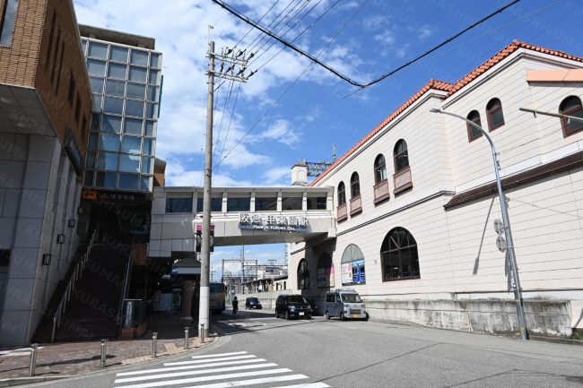 阪急甲東園駅南側